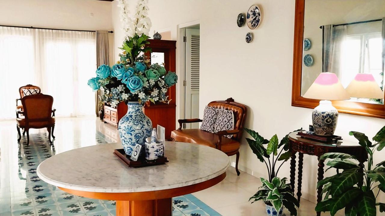 Surokarsan 9 House Yogyakarta Ξενοδοχείο Εξωτερικό φωτογραφία