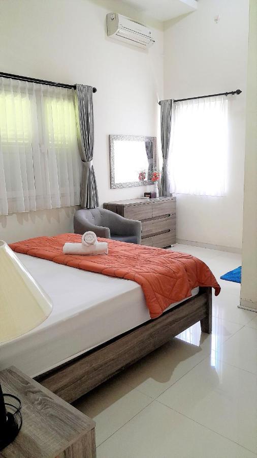 Surokarsan 9 House Yogyakarta Ξενοδοχείο Εξωτερικό φωτογραφία
