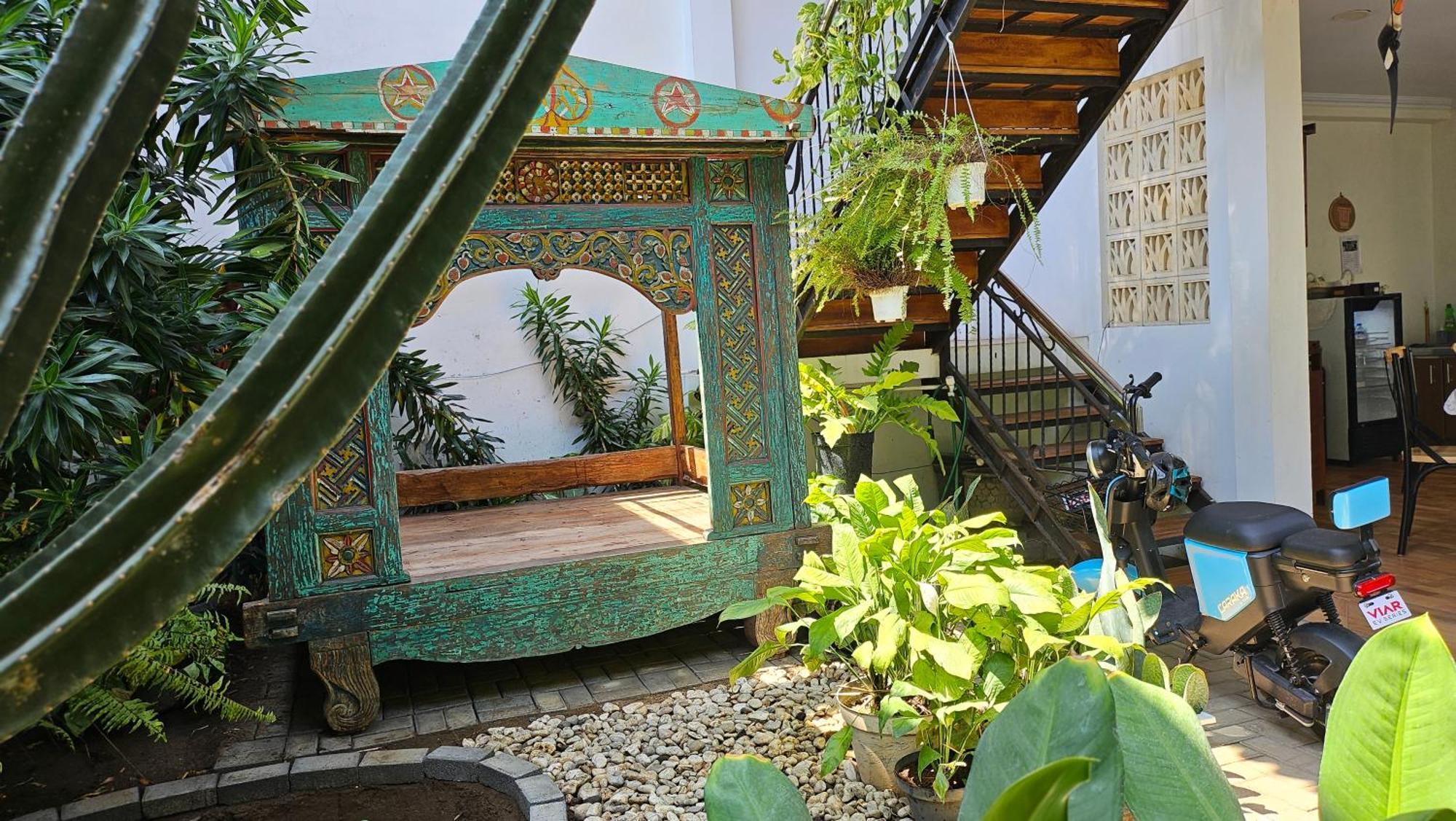 Surokarsan 9 House Yogyakarta Ξενοδοχείο Εξωτερικό φωτογραφία