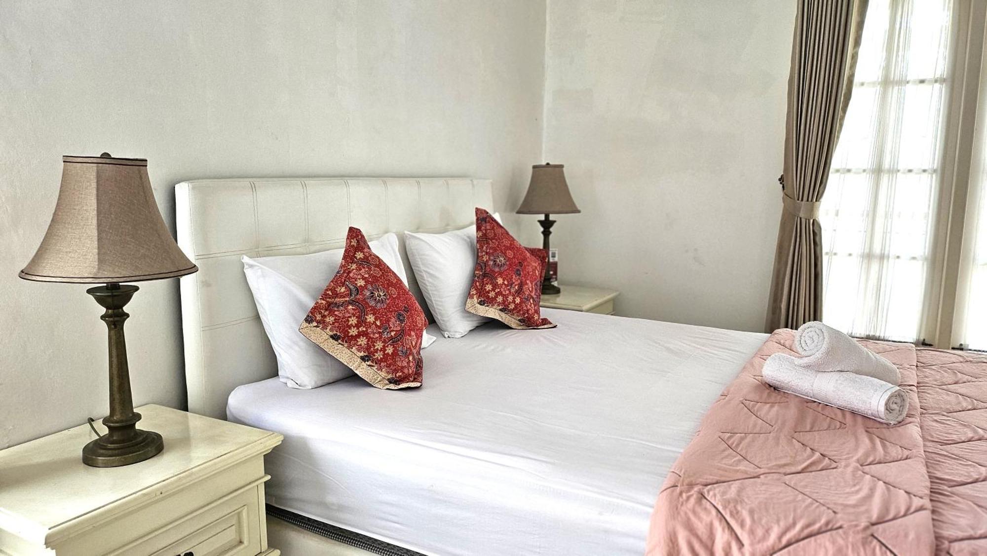 Surokarsan 9 House Yogyakarta Ξενοδοχείο Δωμάτιο φωτογραφία