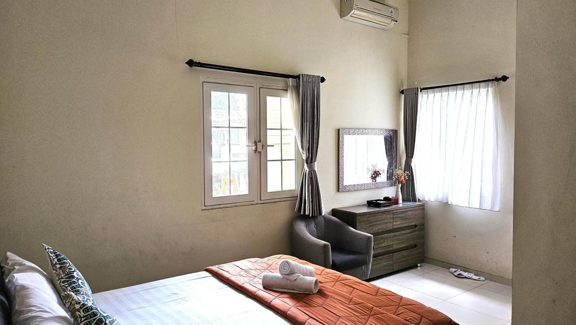 Surokarsan 9 House Yogyakarta Ξενοδοχείο Εξωτερικό φωτογραφία